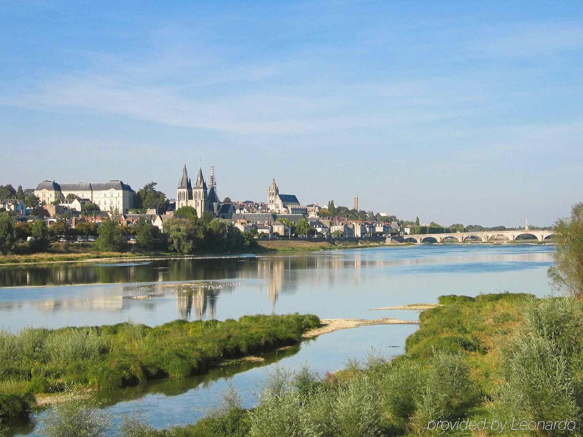 Ibis Blois Centre Chateau Hotel Exterior photo